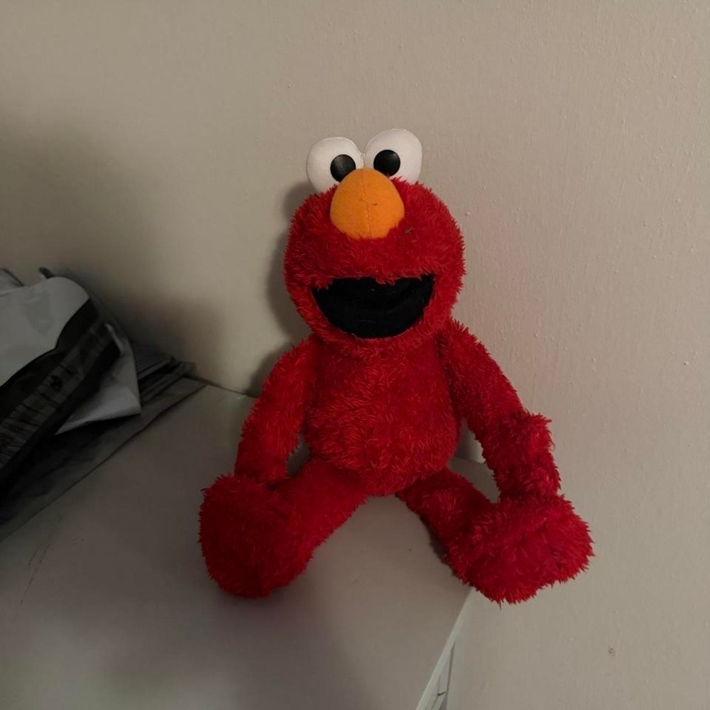 Elmo stuffed animal